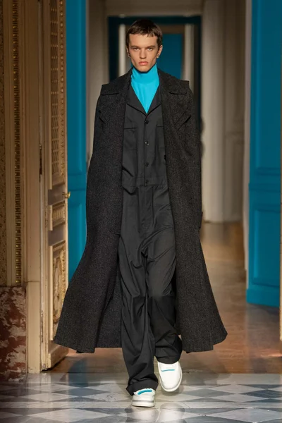 Look 29